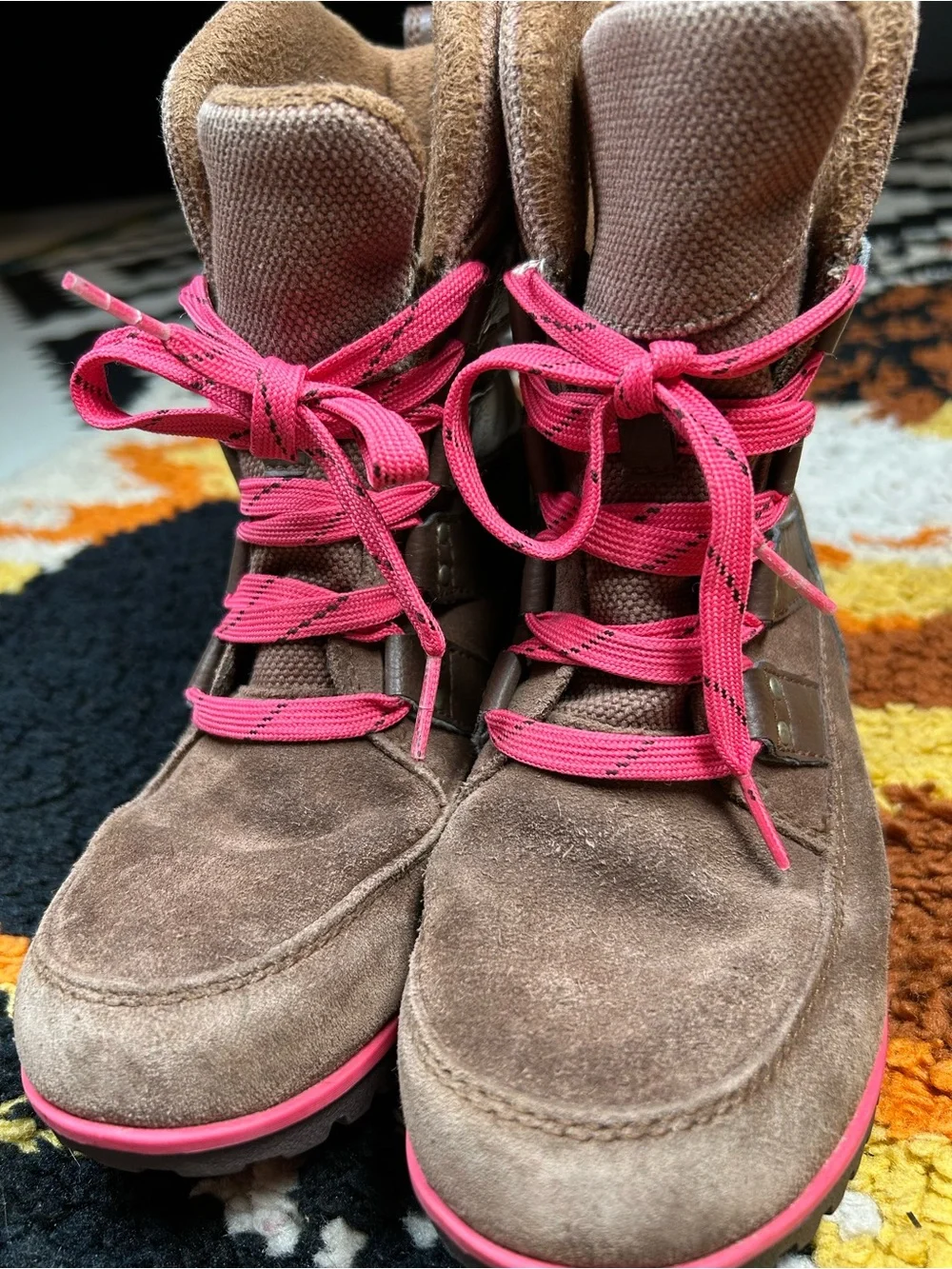 SOREL, Meadow lace up waterproof boots!!